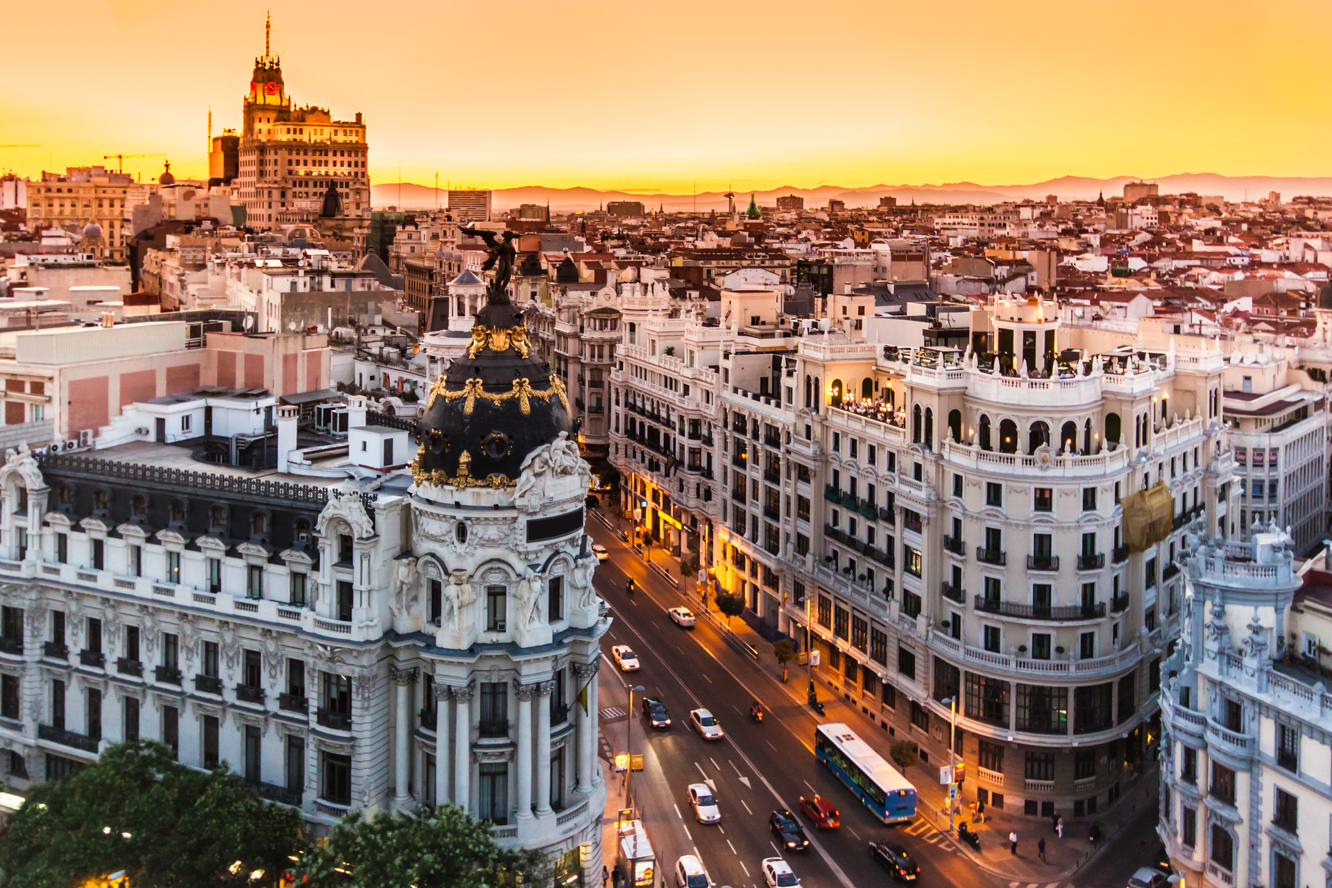 Madrid Travel Guide