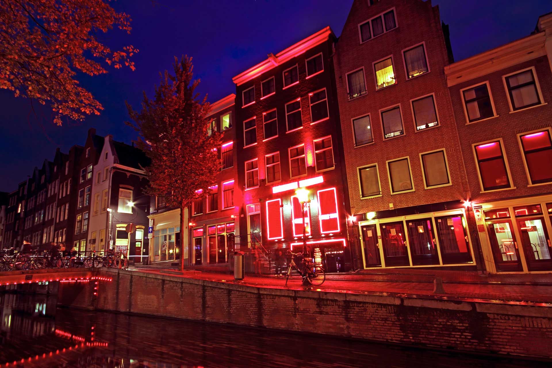 Is It Cautious— To Ban Tourists Visiting Red Light District Amsterdam 