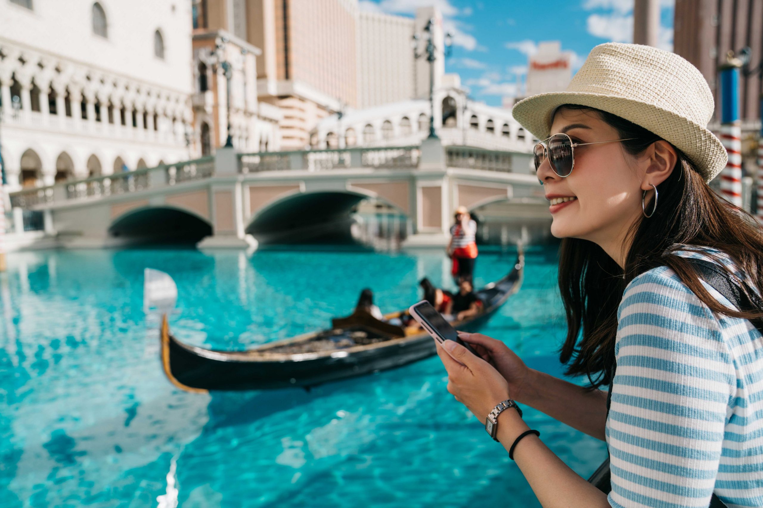 Over-tourism: Venice to track down mobile phones of tourists